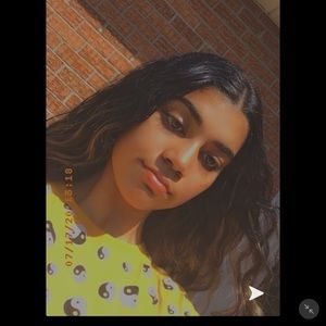 Meet your Posher, Nadia